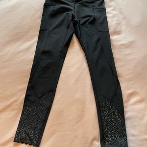 Lululemon black Tight Stuff reflective dot scallop hem leggings